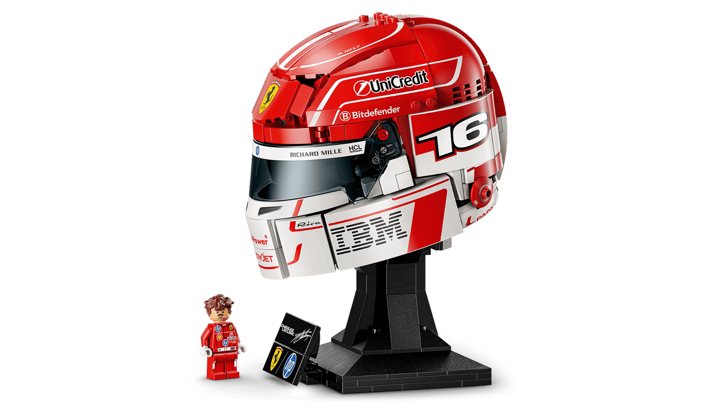 F1 Helmet Builds
